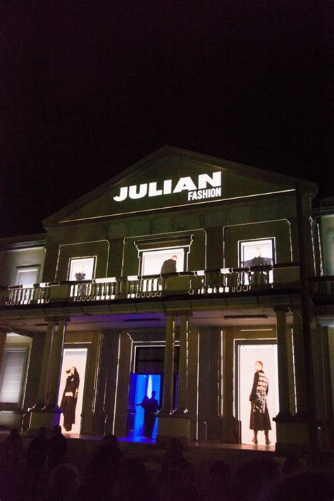 julian fashion boutique.